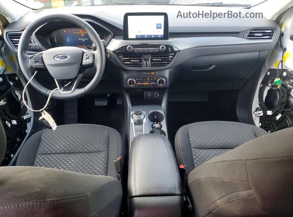 1FMCU0GN6RUB44415 2024 FORD ESCAPE White Вид панелі приладів