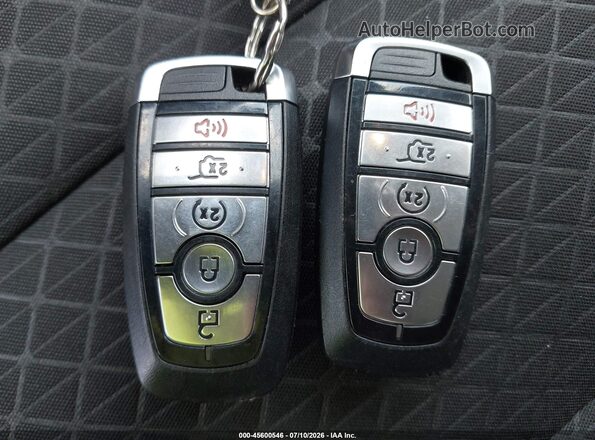 1FMCU0GNXRUB20232 2024 FORD ESCAPE Gray Widok deski rozdzielczej