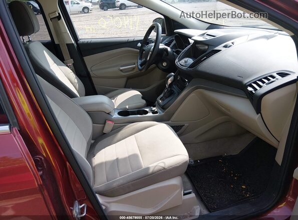 1FMCU0GX1GUA82811 2016 FORD ESCAPE Красный Вид салона спереди