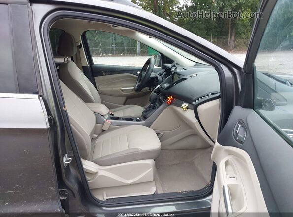 1FMCU0GX2GUA49252 2016 FORD ESCAPE Gray Front interior view