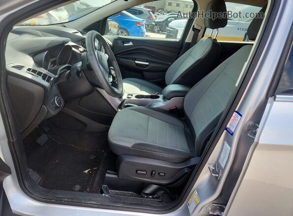 1FMCU0GX9GUB14680 2016 FORD ESCAPE Серебряный Вид салона спереди