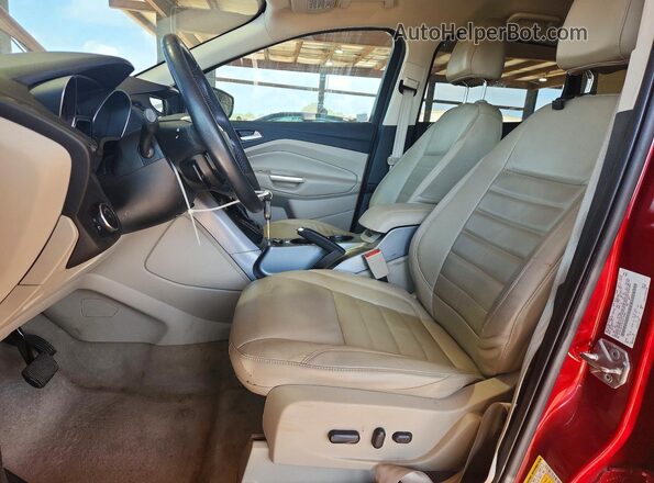 1FMCU0GXXGUC19082 2016 FORD ESCAPE Red Front interior view