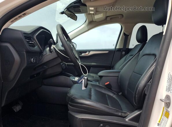 1FMCU0H63NUB58659 2022 FORD ESCAPE Белый Вид салона спереди