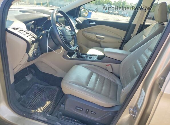 1FMCU0HD1JUA27500 2018 FORD ESCAPE Gold Вид салону спереду