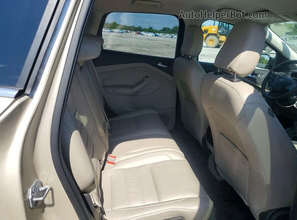 1FMCU0HD1JUA27500 2018 FORD ESCAPE Gold Вид задніх сидінь