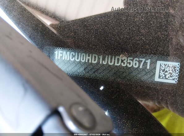1FMCU0HD1JUD35671 2018 FORD ESCAPE Black ძრავის განყოფილების ხედი
