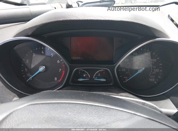 1FMCU0HD3JUB04402 2018 FORD ESCAPE White უკანა სავარძლების ხედი
