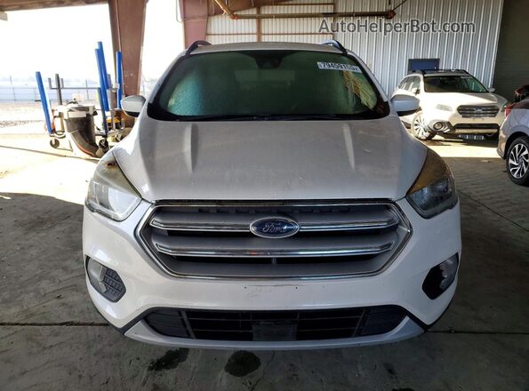 1FMCU0HD4JUB40924 2018 FORD ESCAPE White Widok z przodu