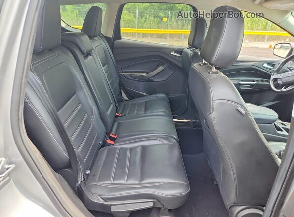 1FMCU0HD5KUB51657 2019 FORD ESCAPE Серебряный Вид задней части салона