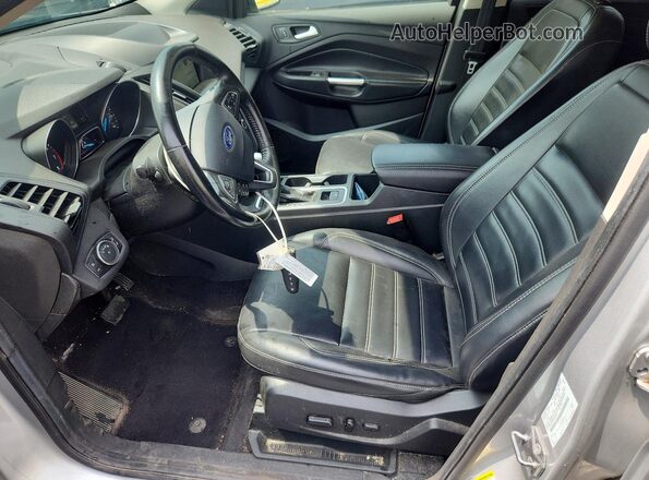 1FMCU0HD5KUB51657 2019 FORD ESCAPE Серебряный Вид салона спереди