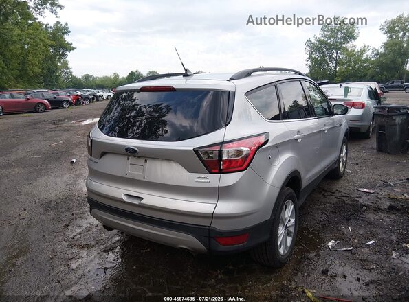 1FMCU0HD6JUD01855 2018 FORD ESCAPE Silver Trasero derecho