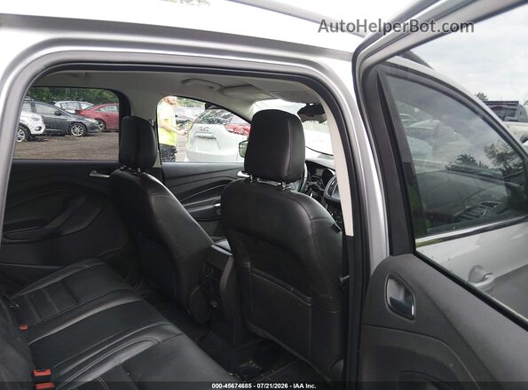 1FMCU0HD6JUD01855 2018 FORD ESCAPE Silver Vista de la etiqueta del VIN