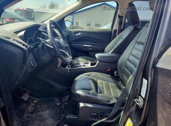 1FMCU0HD6JUD19112 2018 FORD ESCAPE Серый Вид салона спереди