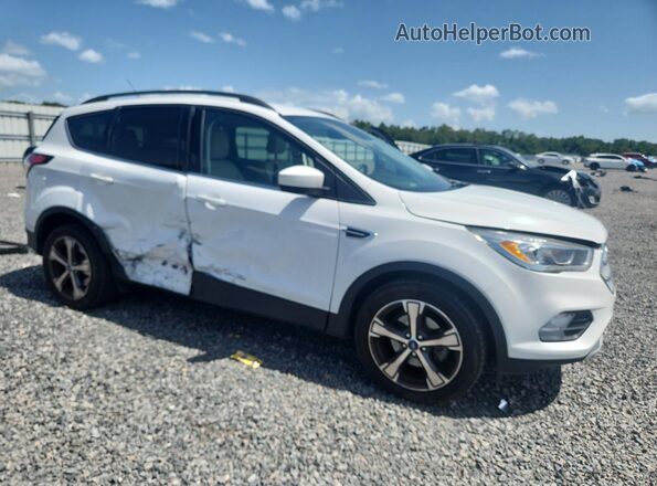 1FMCU0HD9JUD34381 2018 FORD ESCAPE White Front right
