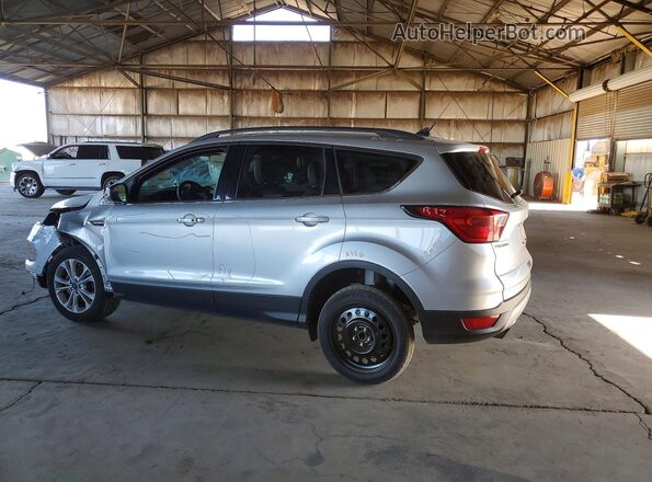 1FMCU0HDXKUB62413 2019 FORD ESCAPE Серебряный Задняя левая четверть