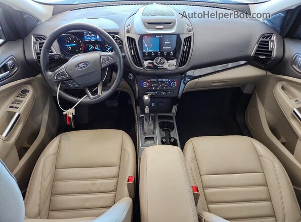 1FMCU0J90HUB01571 2017 FORD ESCAPE Tan წინა პანელის ხედი