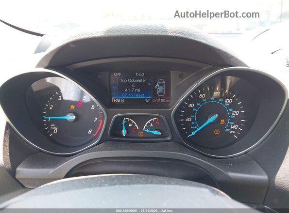 1FMCU0J91GUB91022 2016 FORD ESCAPE Red Vista de los asientos traseros
