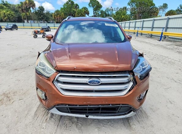 1FMCU0J91HUB74383 2017 FORD ESCAPE Оранжевый Вид спереди