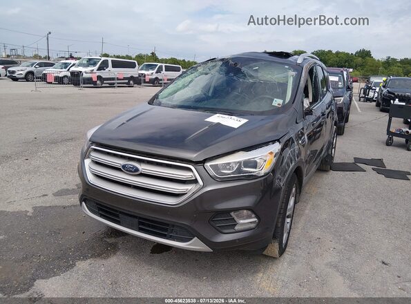 1FMCU0J91JUC33003 2018 FORD ESCAPE Gray წინა მარცხენა ხედი სამი მეოთხედიდან
