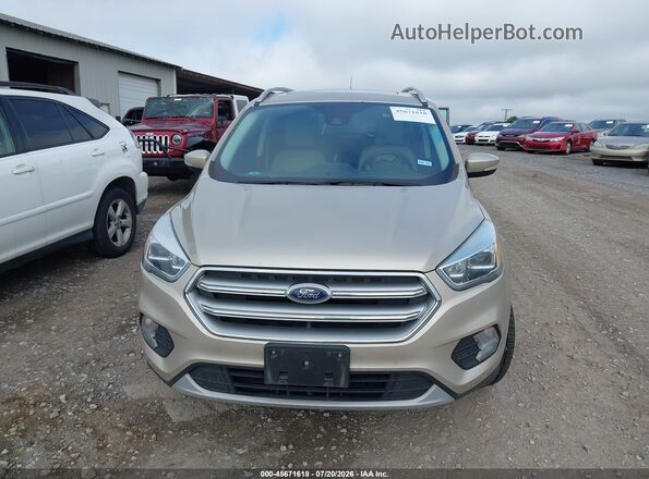 1FMCU0J92HUD76116 2017 FORD ESCAPE Champagne Вид задней части салона