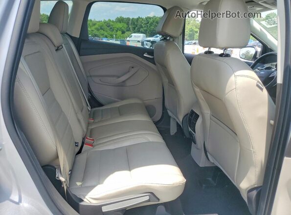 1FMCU0J94HUE01274 2017 FORD ESCAPE Silver უკანა სალონის ხედი