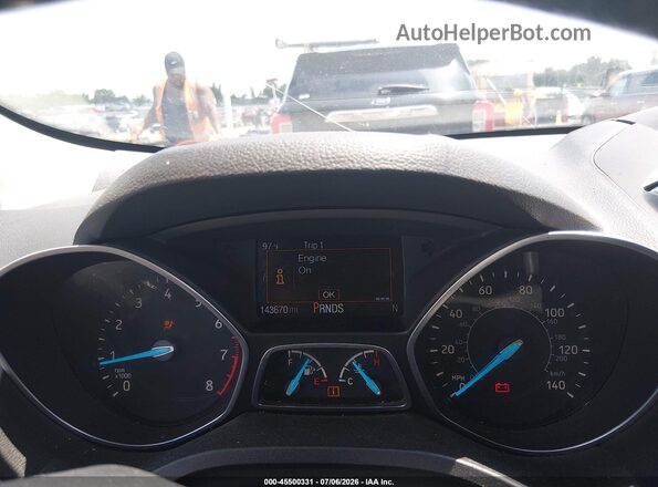 1FMCU0J96HUE93035 2017 FORD ESCAPE Red Vista de los asientos traseros