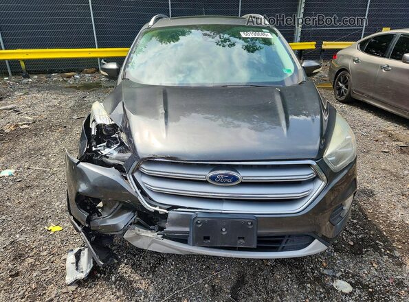 1FMCU0J97HUD90643 2017 FORD ESCAPE Black Widok z przodu