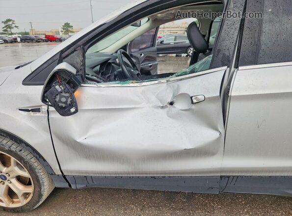 1FMCU0J97JUB72546 2018 FORD ESCAPE Silver Սալոնի դիմացի տեսք