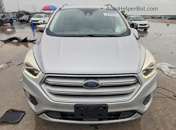 1FMCU0J97JUB72546 2018 FORD ESCAPE Silver Դիմացի տեսք