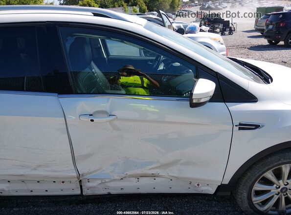 1FMCU0J98HUB40649 2017 FORD ESCAPE White Front view