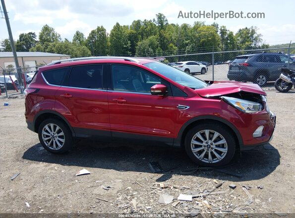 1FMCU0J98HUB81301 2017 FORD ESCAPE Красный Вид задней части салона