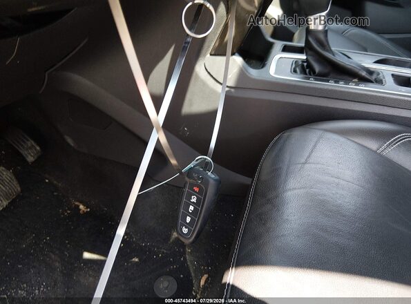 1FMCU0J98HUB81301 2017 FORD ESCAPE Красный Вид панели приборов
