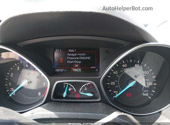 1FMCU0J98HUB81301 2017 FORD ESCAPE Красный Вид задних сидений