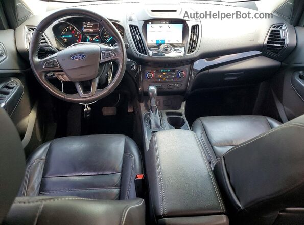 1FMCU0J98HUD37692 2017 FORD ESCAPE Черный Вид панели приборов