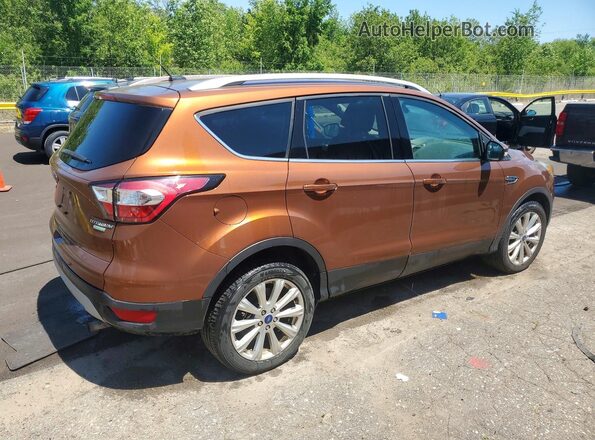 1FMCU0J99HUD51357 2017 FORD ESCAPE Оранжевый Задняя правая четверть