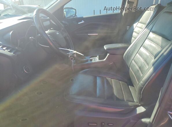 1FMCU0J99HUD87050 2017 FORD ESCAPE Угольный Вид салона спереди