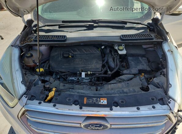 1FMCU0JD0HUC27207 2017 FORD ESCAPE White Vista del compartimento del motor