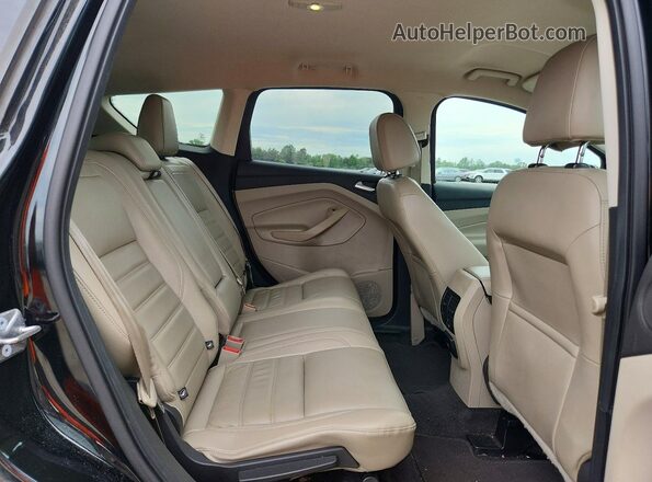 1FMCU0JD1HUA02892 2017 FORD ESCAPE Black Вид задньої частини салону