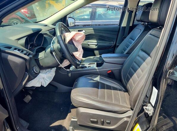 1FMCU0JD1HUD74801 2017 FORD ESCAPE Black Front interior view