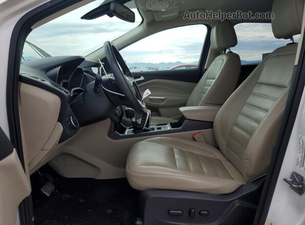 1FMCU0JD2HUC19545 2017 FORD ESCAPE White Front interior view