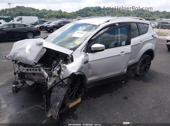 1FMCU0JD3HUA12470 2017 FORD ESCAPE Серебряный Передняя левая четверть
