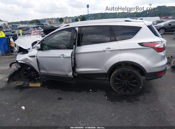 1FMCU0JD3HUA12470 2017 FORD ESCAPE Серебряный 