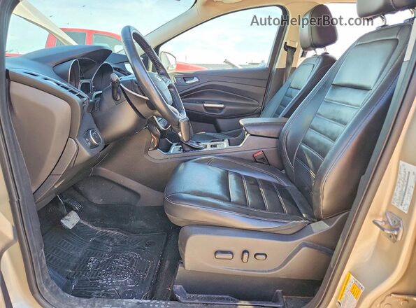 1FMCU0JD3HUB00337 2017 FORD ESCAPE Gold წინა სალონის ხედი