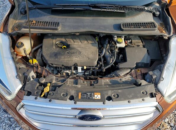 1FMCU0JD4HUD17850 2017 FORD ESCAPE Brown ძრავის განყოფილების ხედი