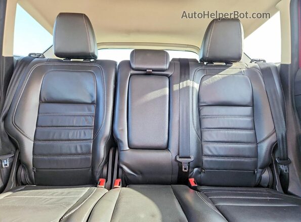 1FMCU0JD7HUD83082 2017 FORD ESCAPE Red Rear seats view