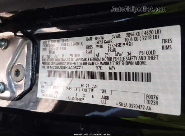 1FMCU0JD8HUA08771 2017 FORD ESCAPE Черный Вид подкапотного пространства