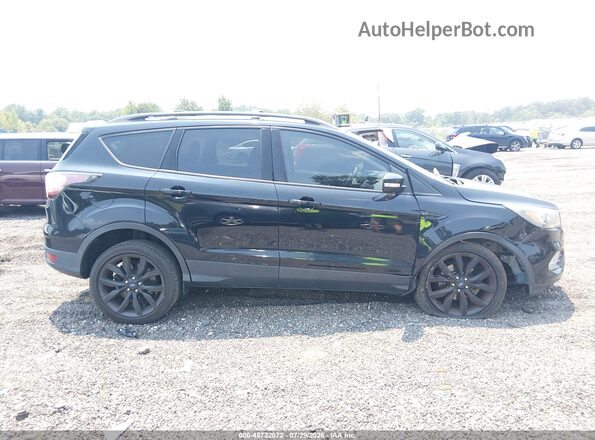 1FMCU0JD8HUA08771 2017 FORD ESCAPE Черный Панорамный вид салона 360°