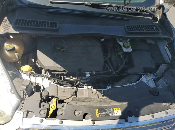 1FMCU0JD8HUA46596 2017 FORD ESCAPE White Вид задньої частини салону