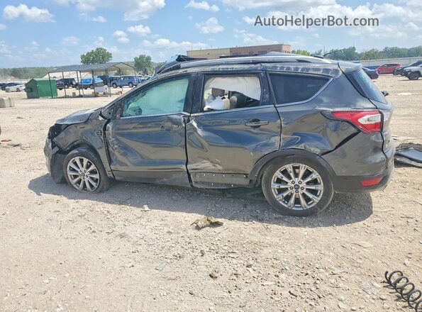 1FMCU0JD8HUB06148 2017 FORD ESCAPE Gray Trasero izquierdo