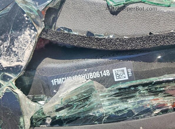 1FMCU0JD8HUB06148 2017 FORD ESCAPE Gray Vista interior de 360 grados